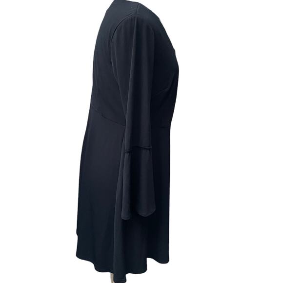 Ashley Graham Black Dress Criss Cross Neckline Sz 12 Bell Sleeve Boho Flowy - Picture 8 of 8